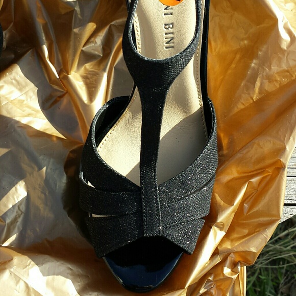 Heels - Picture 1 of 4